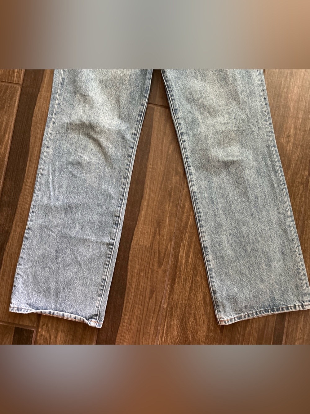 Aritzia Denim Forum The Farrah Hi-Rise Wide Leg Jeans in Light Wash Sz 26 - Picture 3 of 7